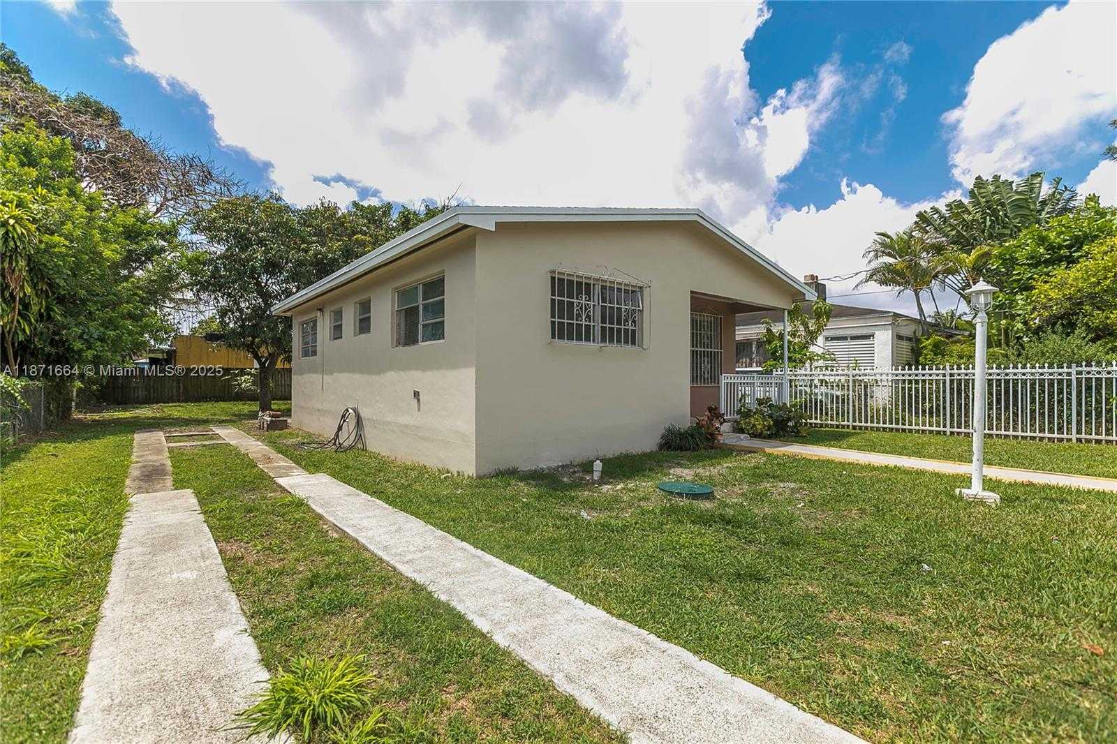 Small Image of 270 NORTH WEST 81ST ST, Miami Number 32