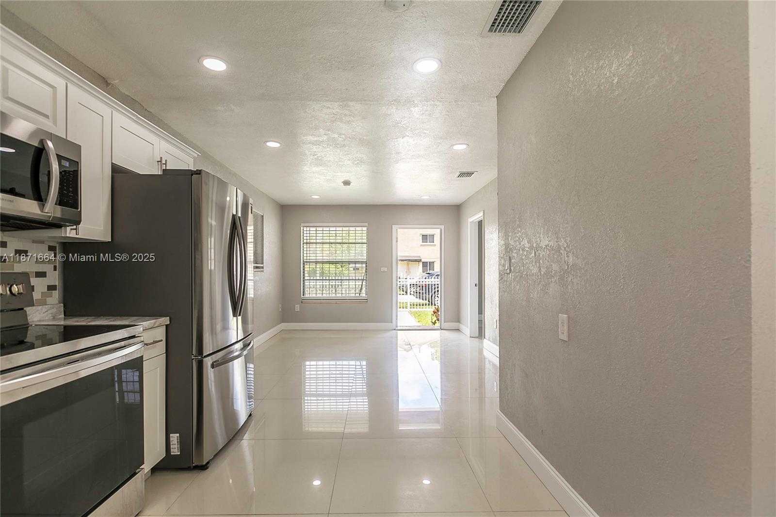 Small Image of 270 NORTH WEST 81ST ST, Miami Number 35