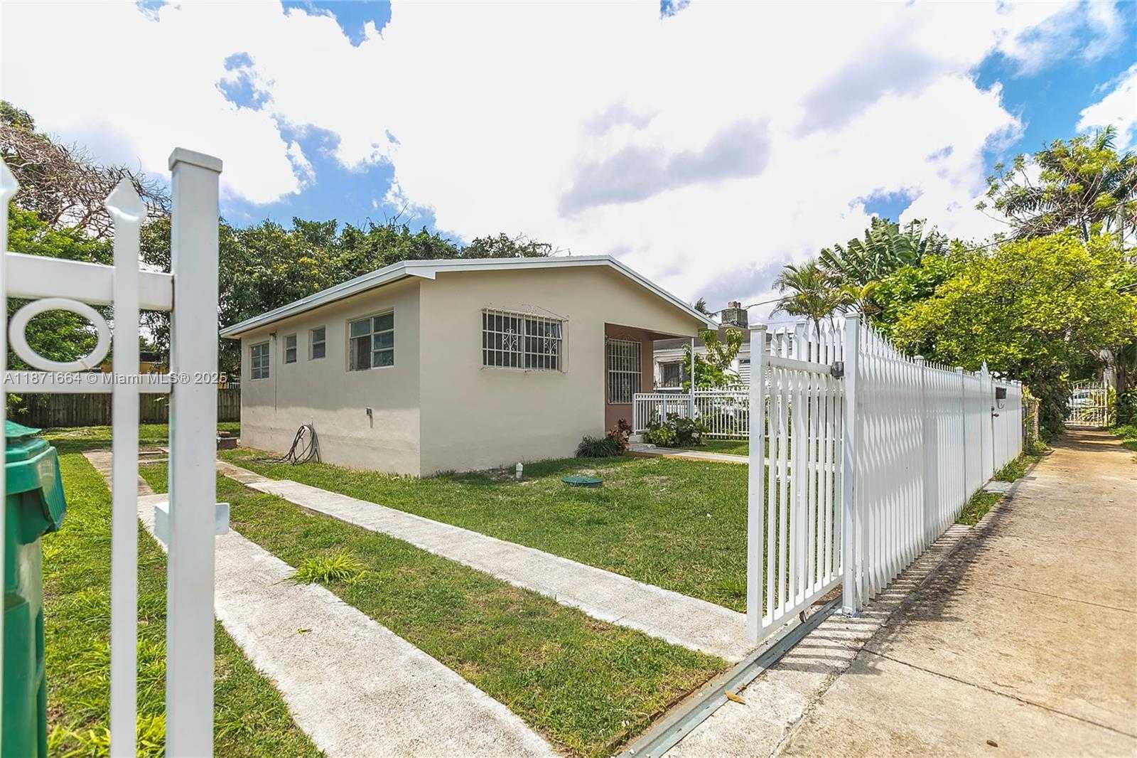 Small Image of 270 NORTH WEST 81ST ST, Miami Number 43
