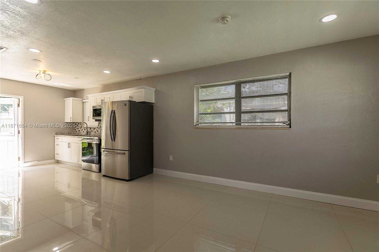 Small Image of 270 NORTH WEST 81ST ST, Miami Number 7