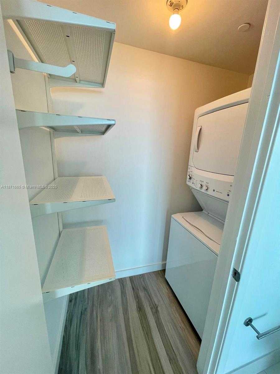 Small Image of 460 NORTH EAST 28TH ST #1802, Miami Number 14