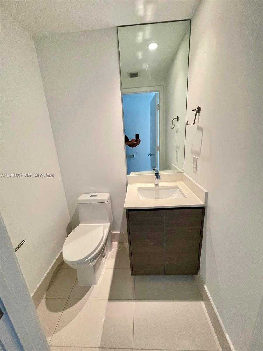Small Image of 460 NORTH EAST 28TH ST #1802, Miami Number 5