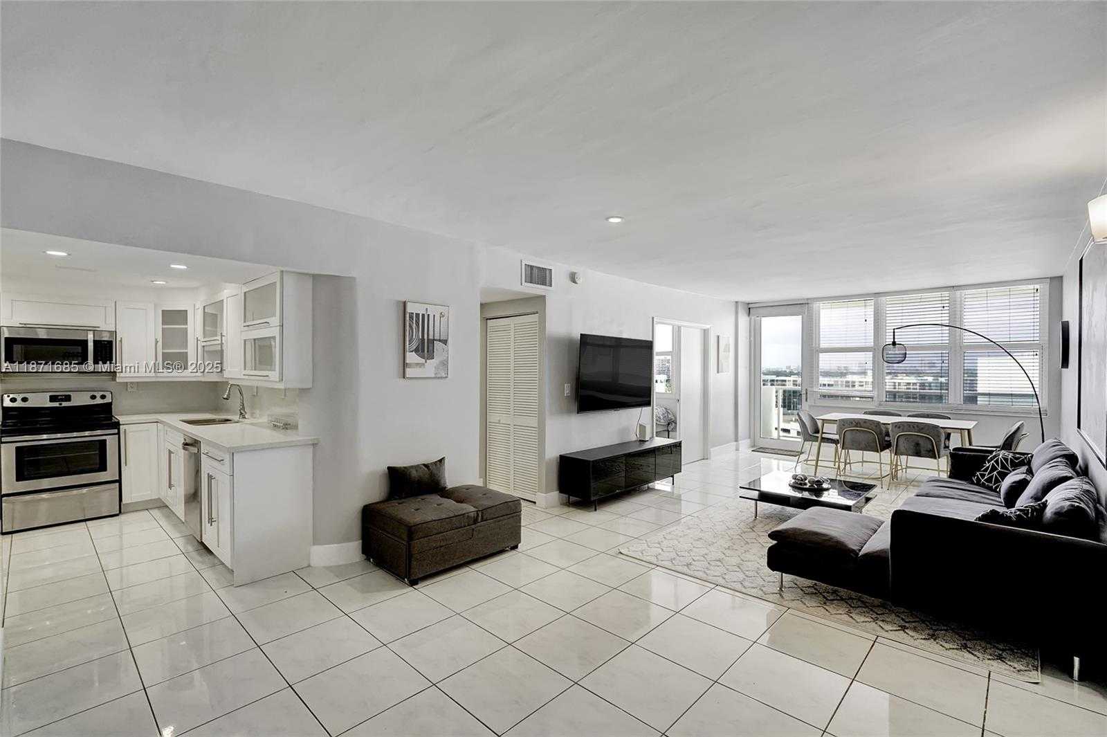 Small Image of 3725 SOUTH OCEAN DR #1519, Hollywood Number 2