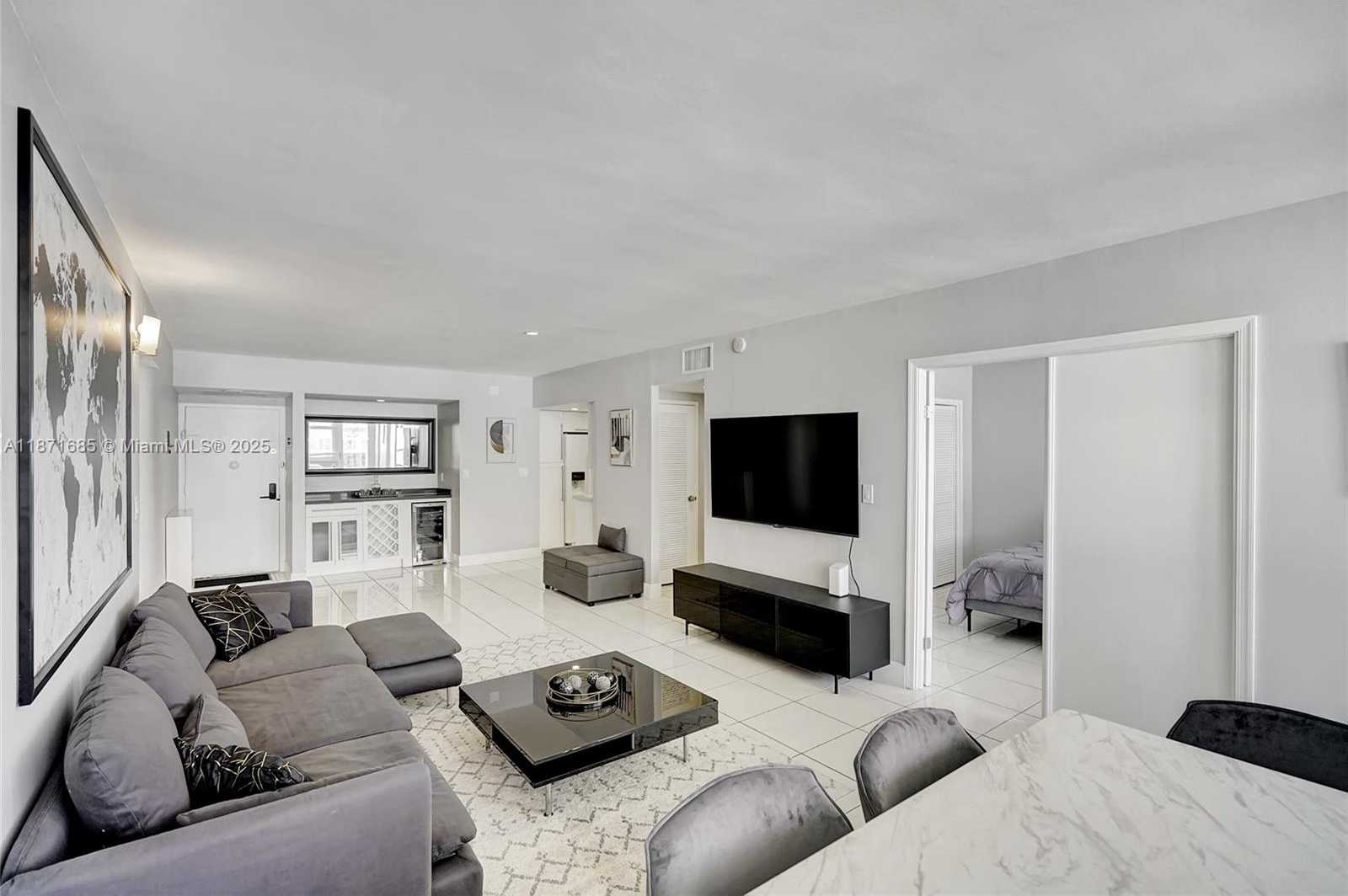 Small Image of 3725 SOUTH OCEAN DR #1519, Hollywood Number 7