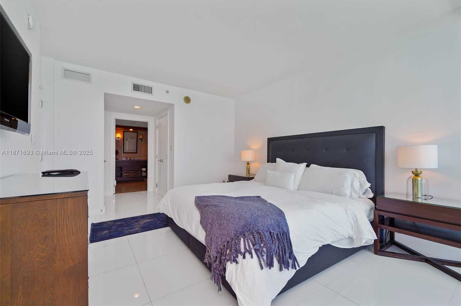 Small Image of 6801 COLLINS AVE #1204/1217, Miami Beach Number 17