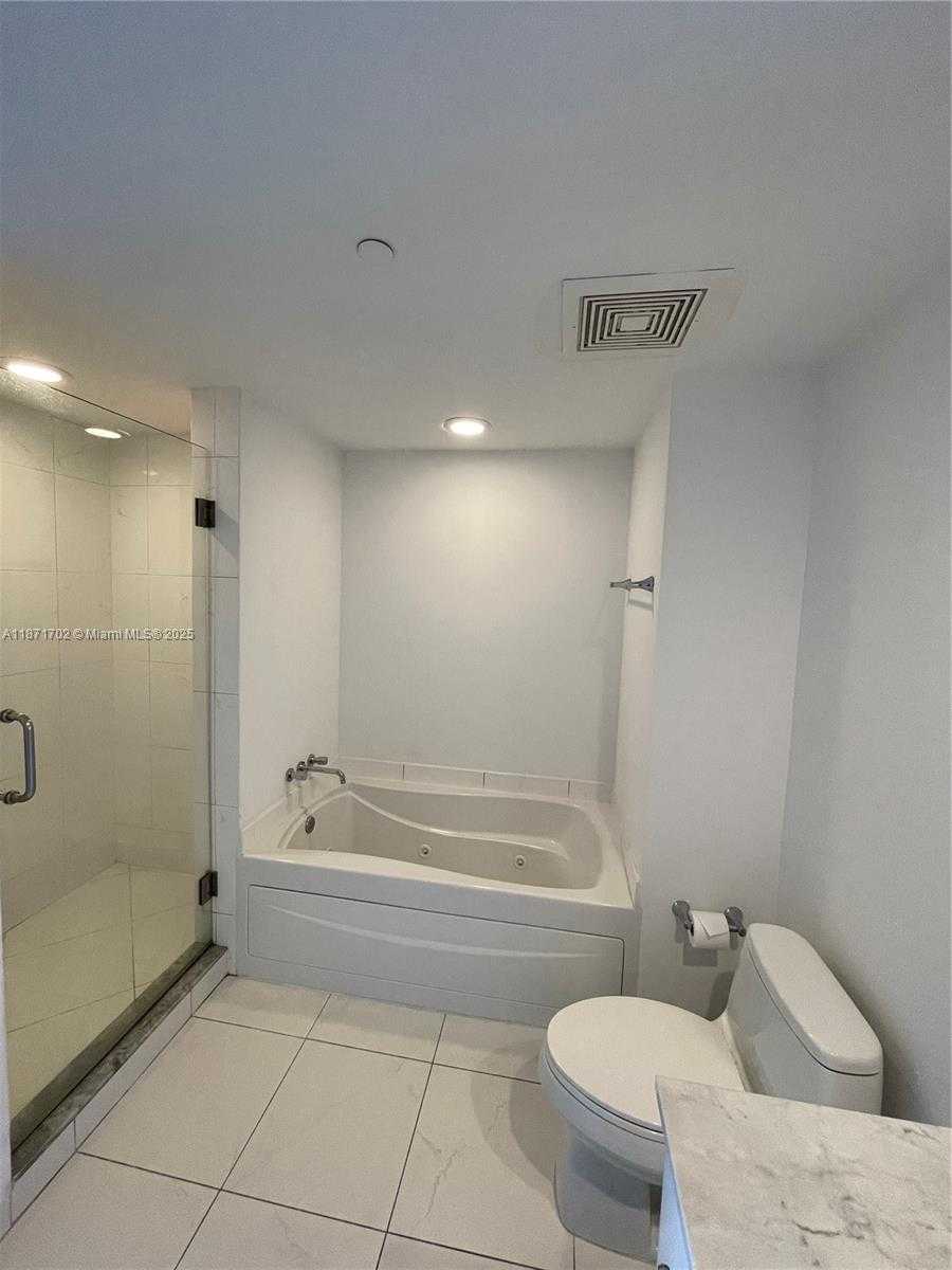 Small Image of 55 SOUTH EAST 6TH ST #3308, Miami Number 10