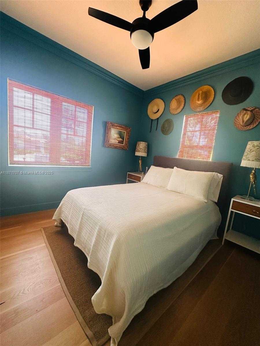 Small Image of 375 PLYMOUTH RD, West Palm Beach Number 11