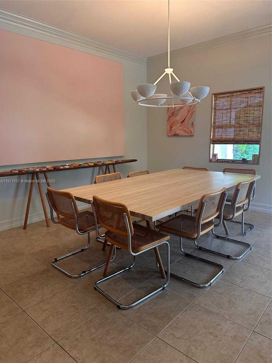 Small Image of 375 PLYMOUTH RD, West Palm Beach Number 17
