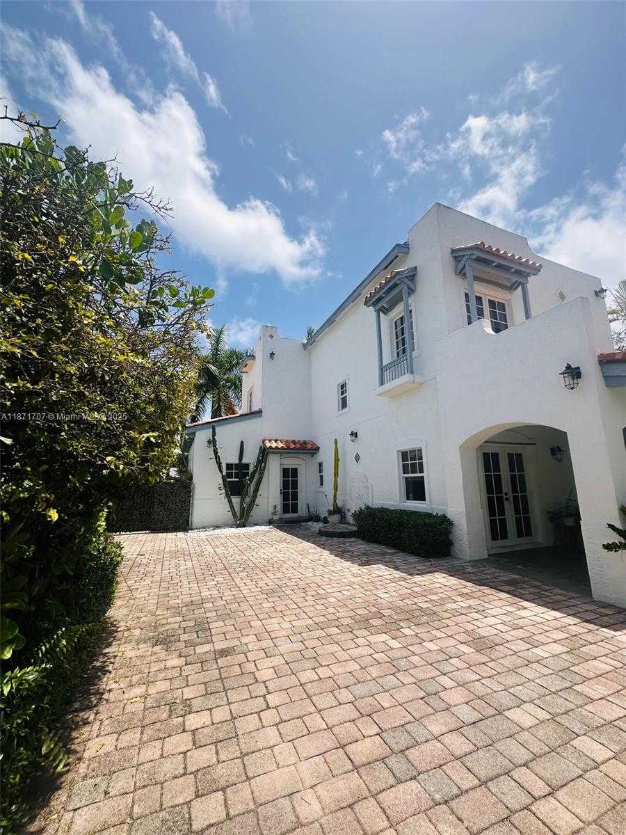 Small Image of 375 PLYMOUTH RD, West Palm Beach Number 18