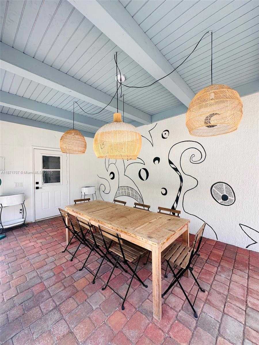 Small Image of 375 PLYMOUTH RD, West Palm Beach Number 22