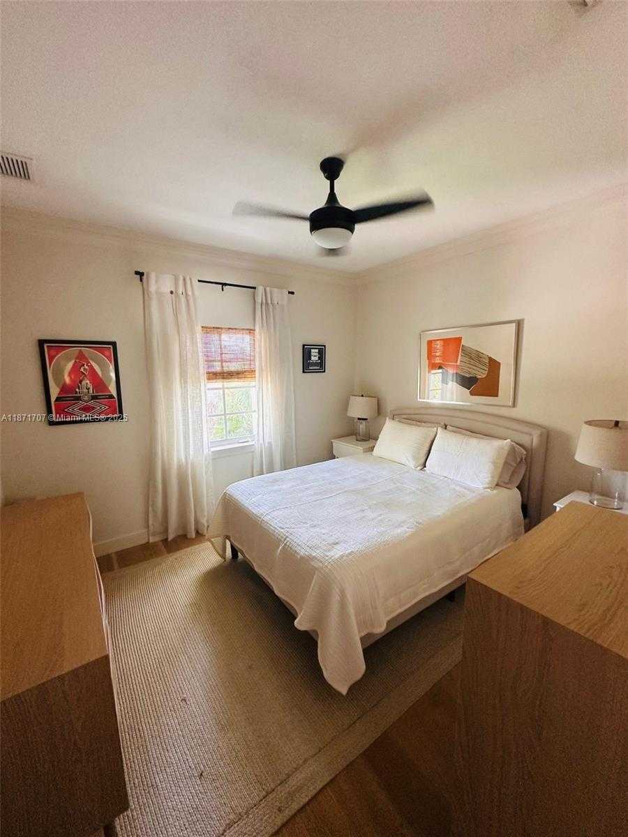 Small Image of 375 PLYMOUTH RD, West Palm Beach Number 24