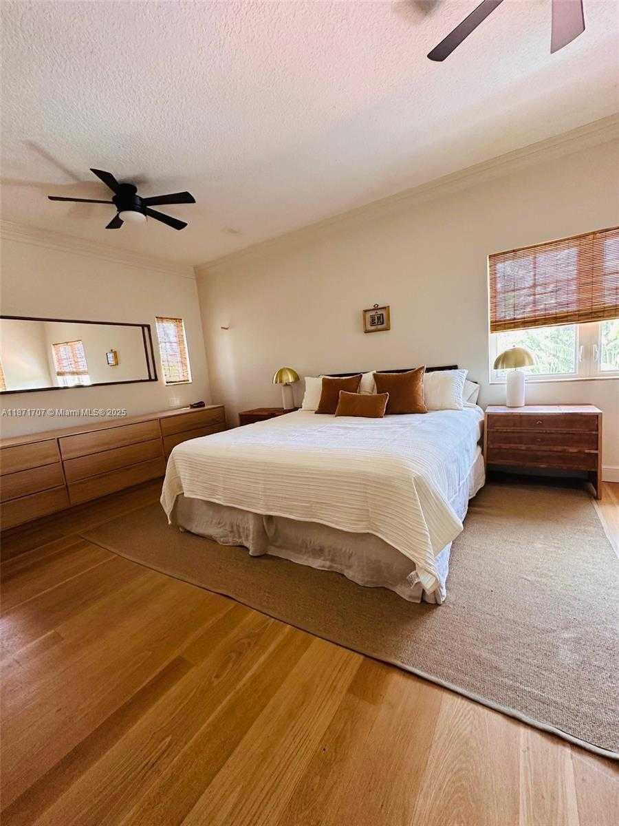Small Image of 375 PLYMOUTH RD, West Palm Beach Number 25