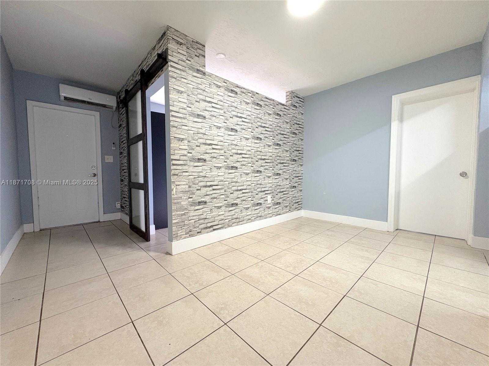 Small Image of 1815 MCKINLEY ST #9, Hollywood Number 1