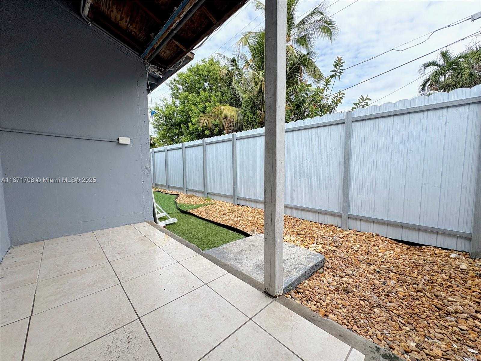 Small Image of 1815 MCKINLEY ST #9, Hollywood Number 8