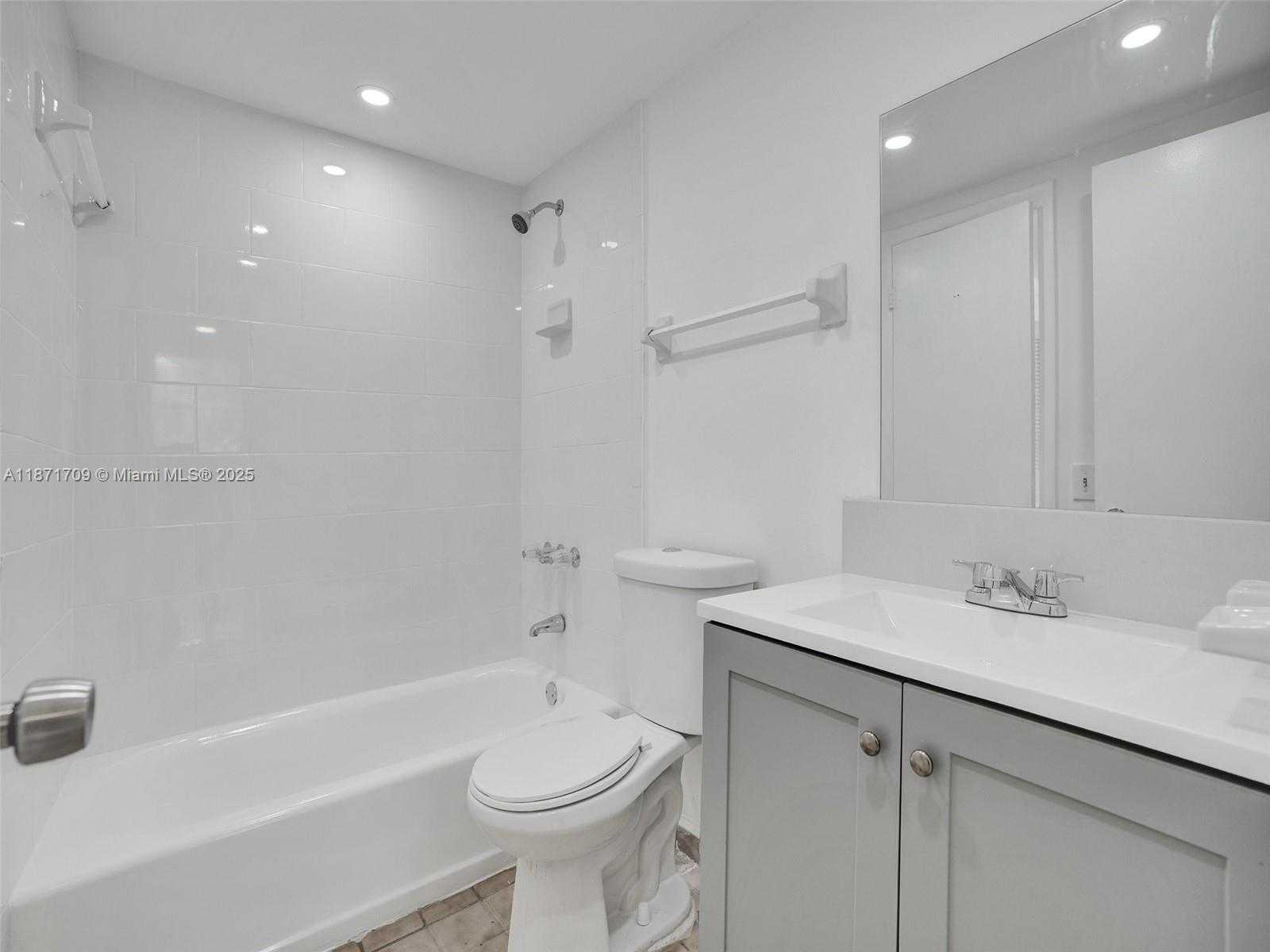 Small Image of 9401 SOUTH WEST 4TH ST #114, Miami Number 10