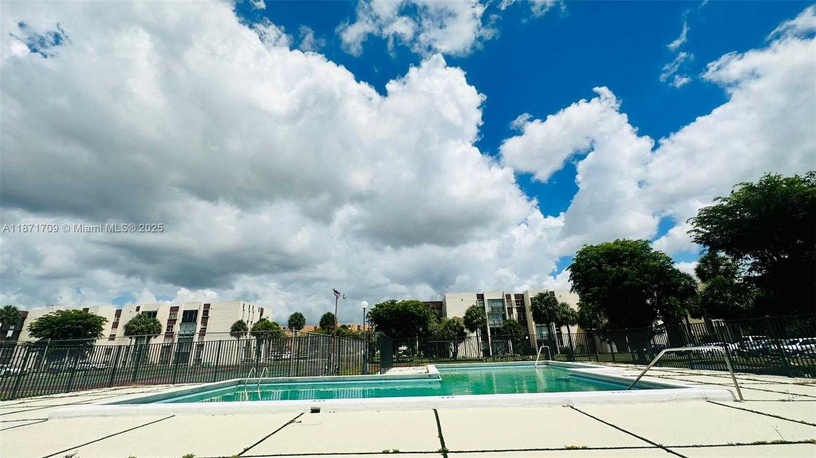 Small Image of 9401 SOUTH WEST 4TH ST #114, Miami Number 17