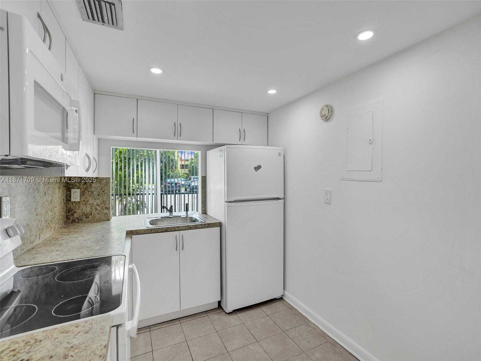 Small Image of 9401 SOUTH WEST 4TH ST #114, Miami Number 2