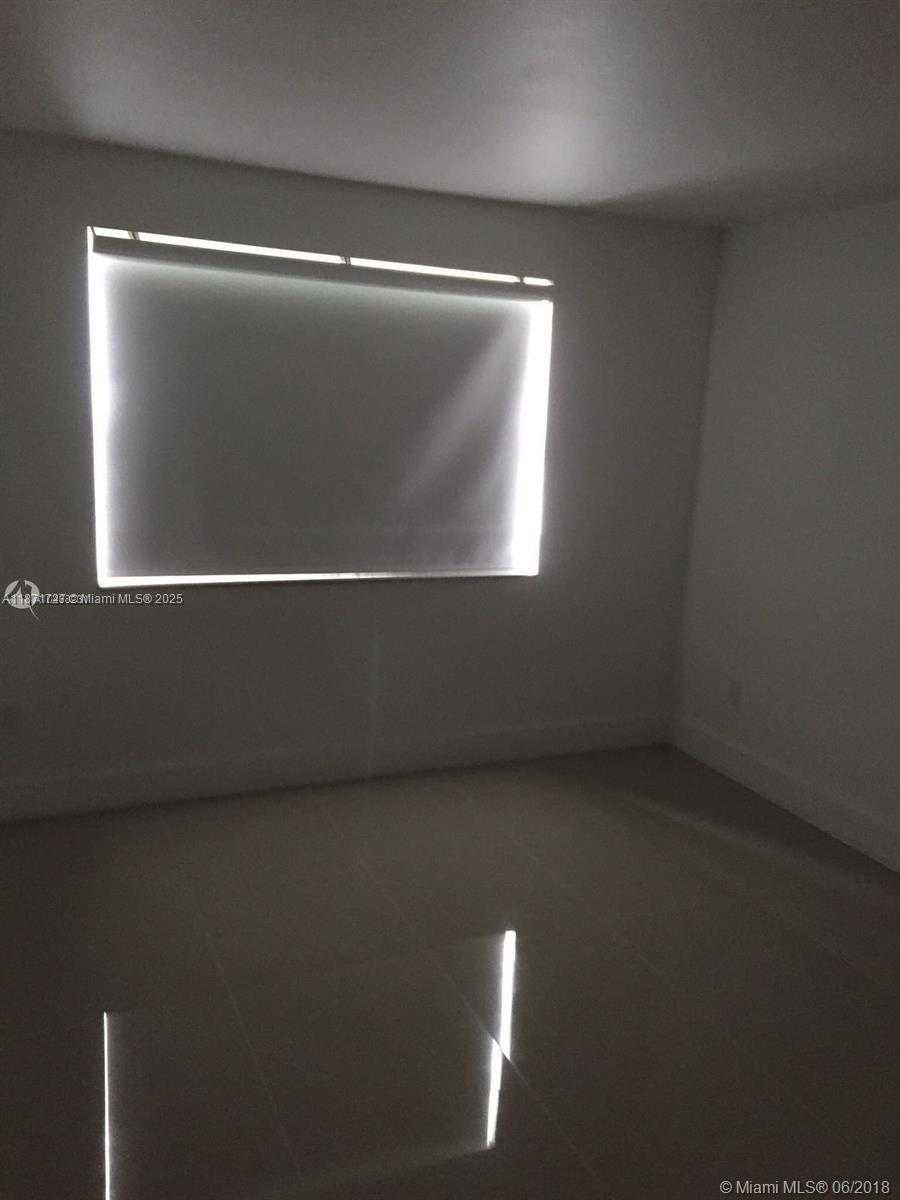 Small Image of 4600 NORTH WEST 79TH AVE #2B, Doral Number 3