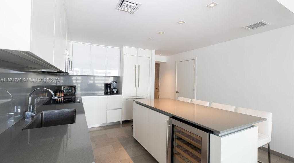 Small Image of 88 SOUTH WEST 7TH ST #908, Miami Number 18
