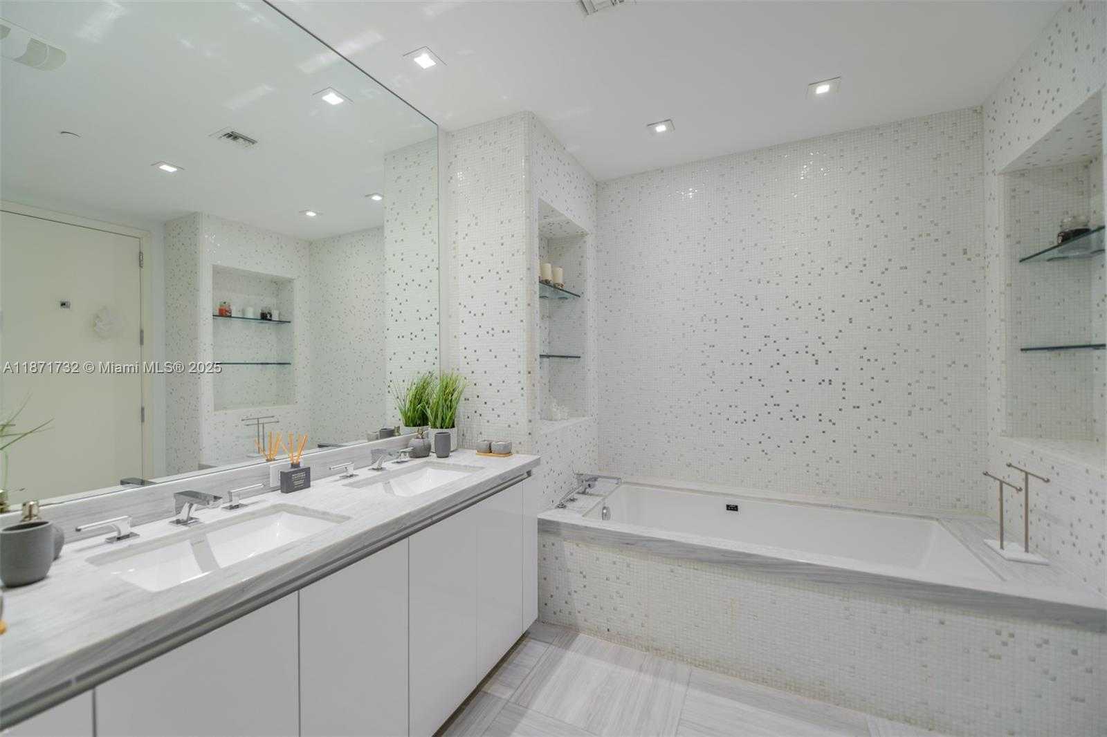 Small Image of 16901 COLLINS AVE #4005, Sunny Isles Beach Number 23