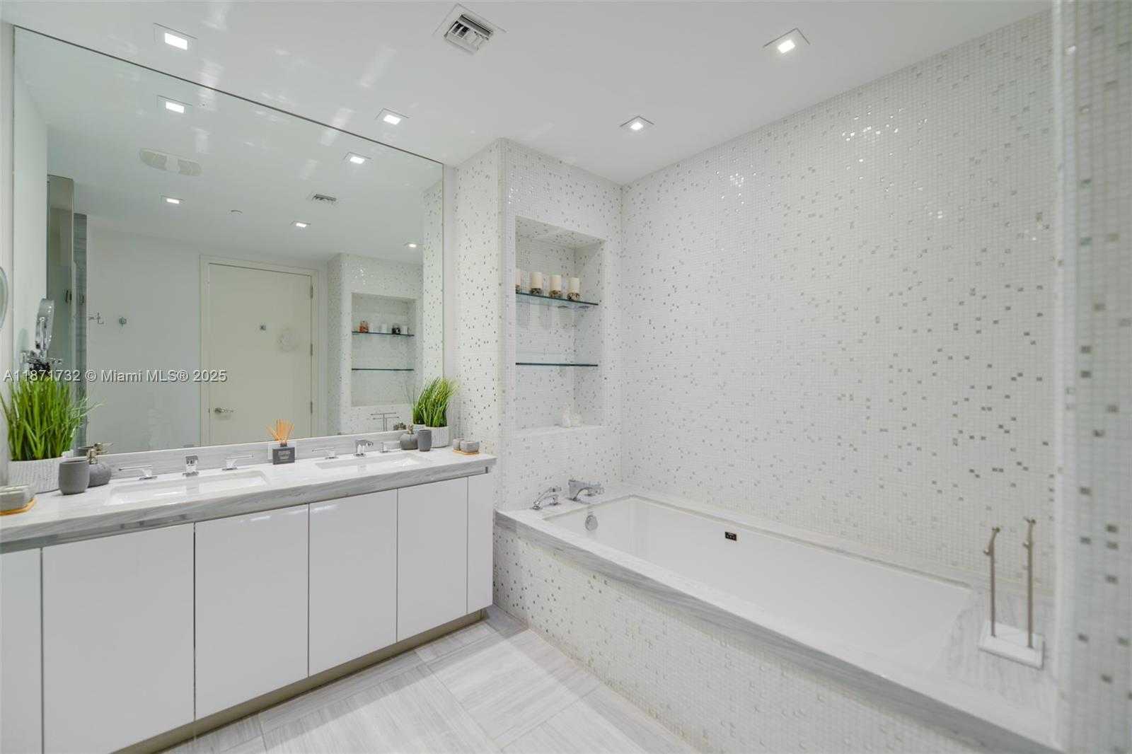 Small Image of 16901 COLLINS AVE #4005, Sunny Isles Beach Number 24