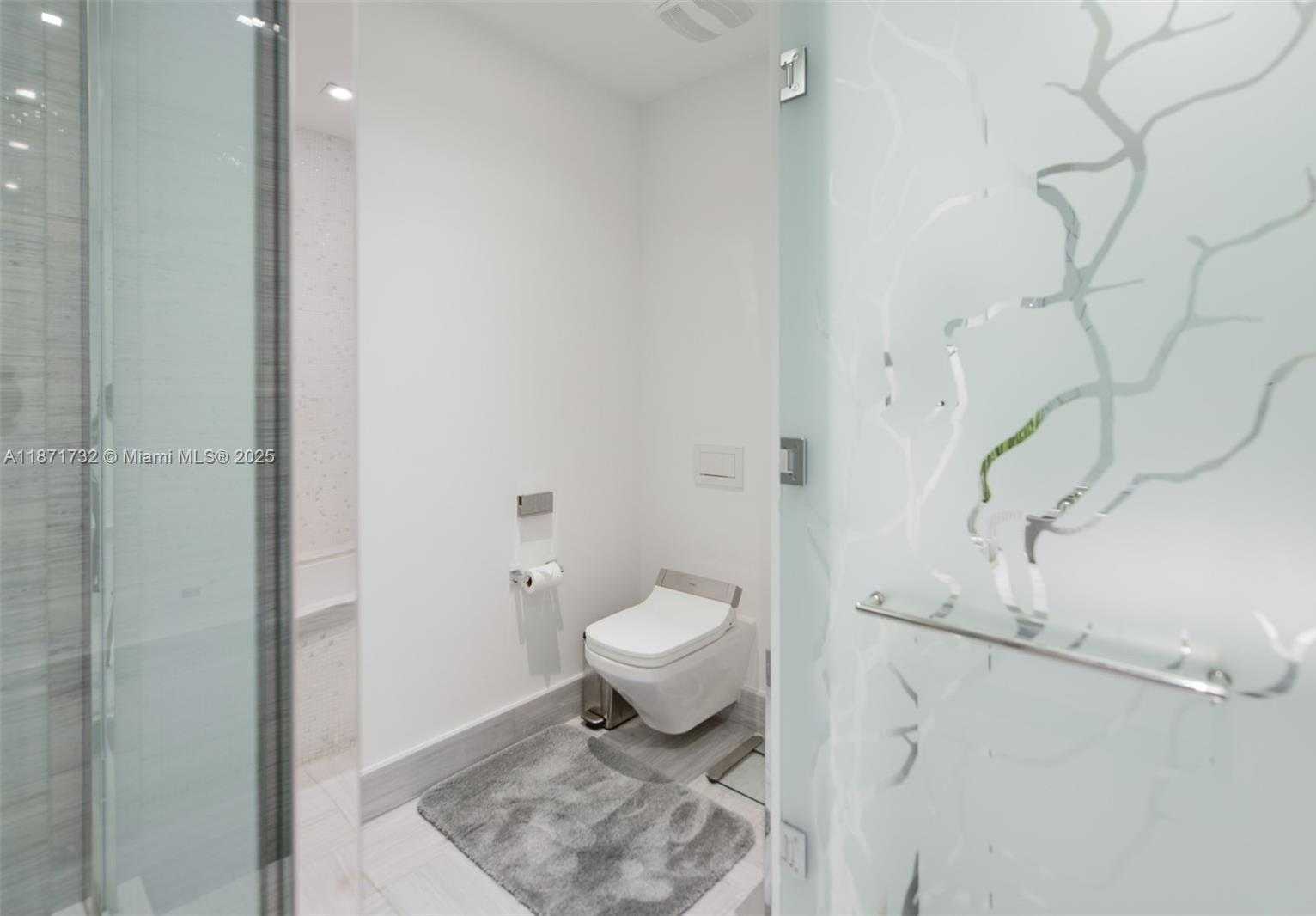 Small Image of 16901 COLLINS AVE #4005, Sunny Isles Beach Number 27