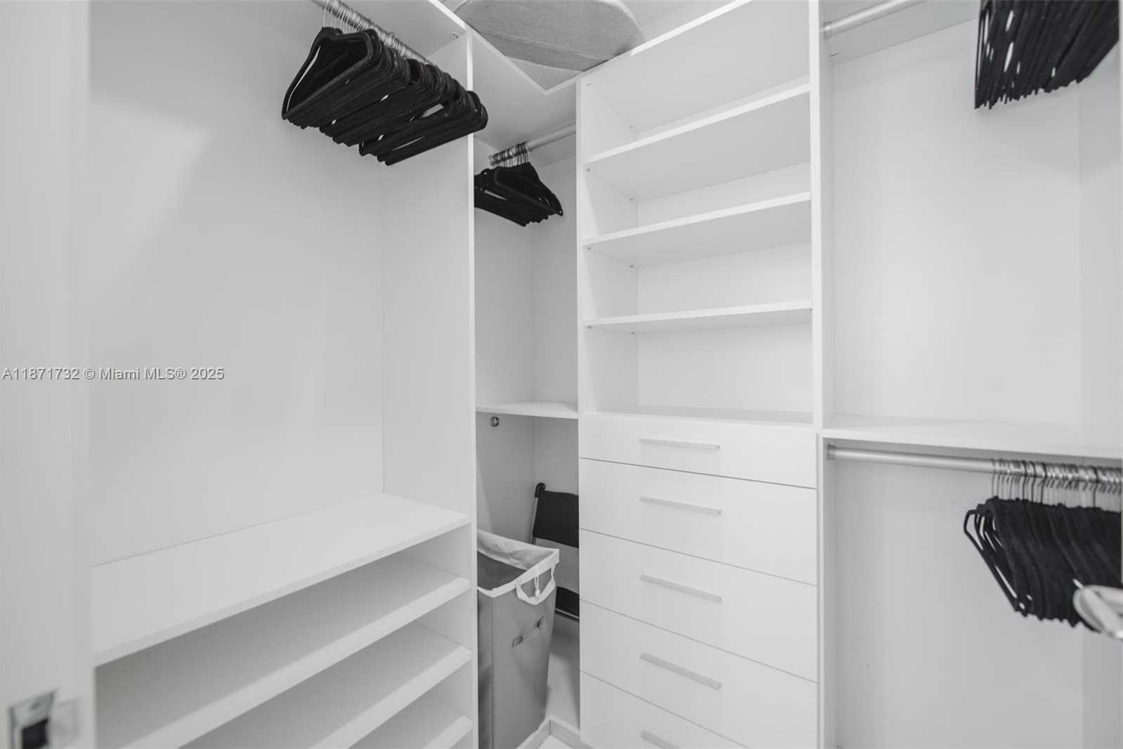 Small Image of 16901 COLLINS AVE #4005, Sunny Isles Beach Number 43