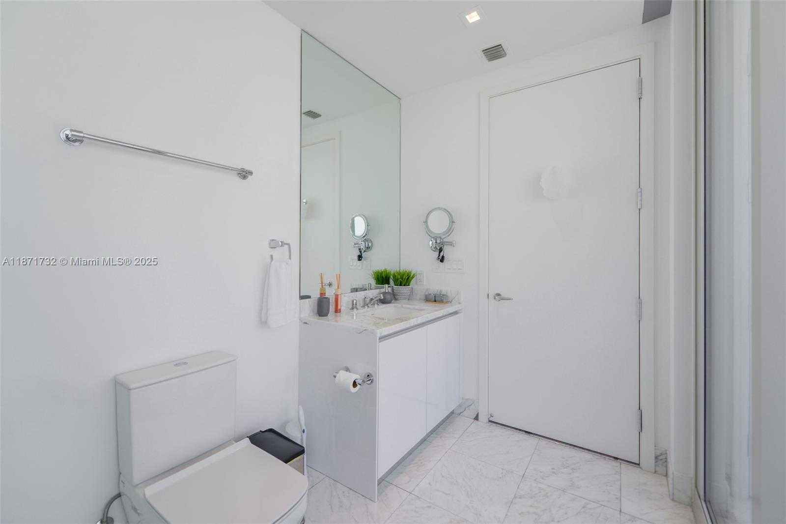 Small Image of 16901 COLLINS AVE #4005, Sunny Isles Beach Number 44