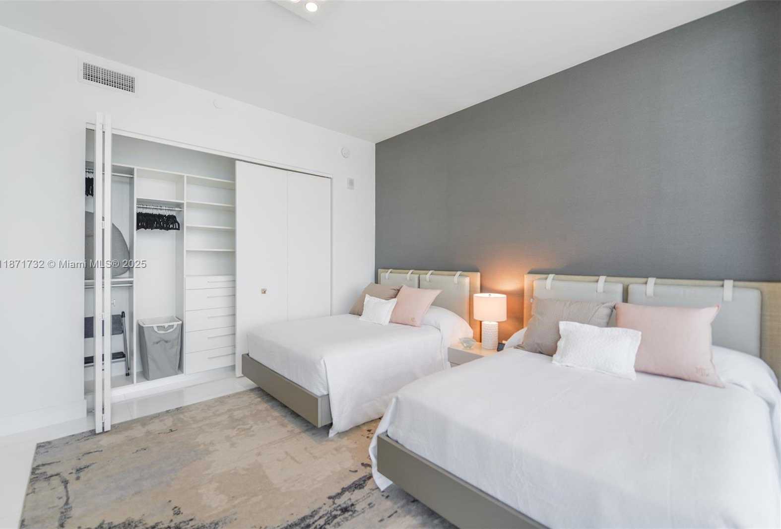 Small Image of 16901 COLLINS AVE #4005, Sunny Isles Beach Number 48
