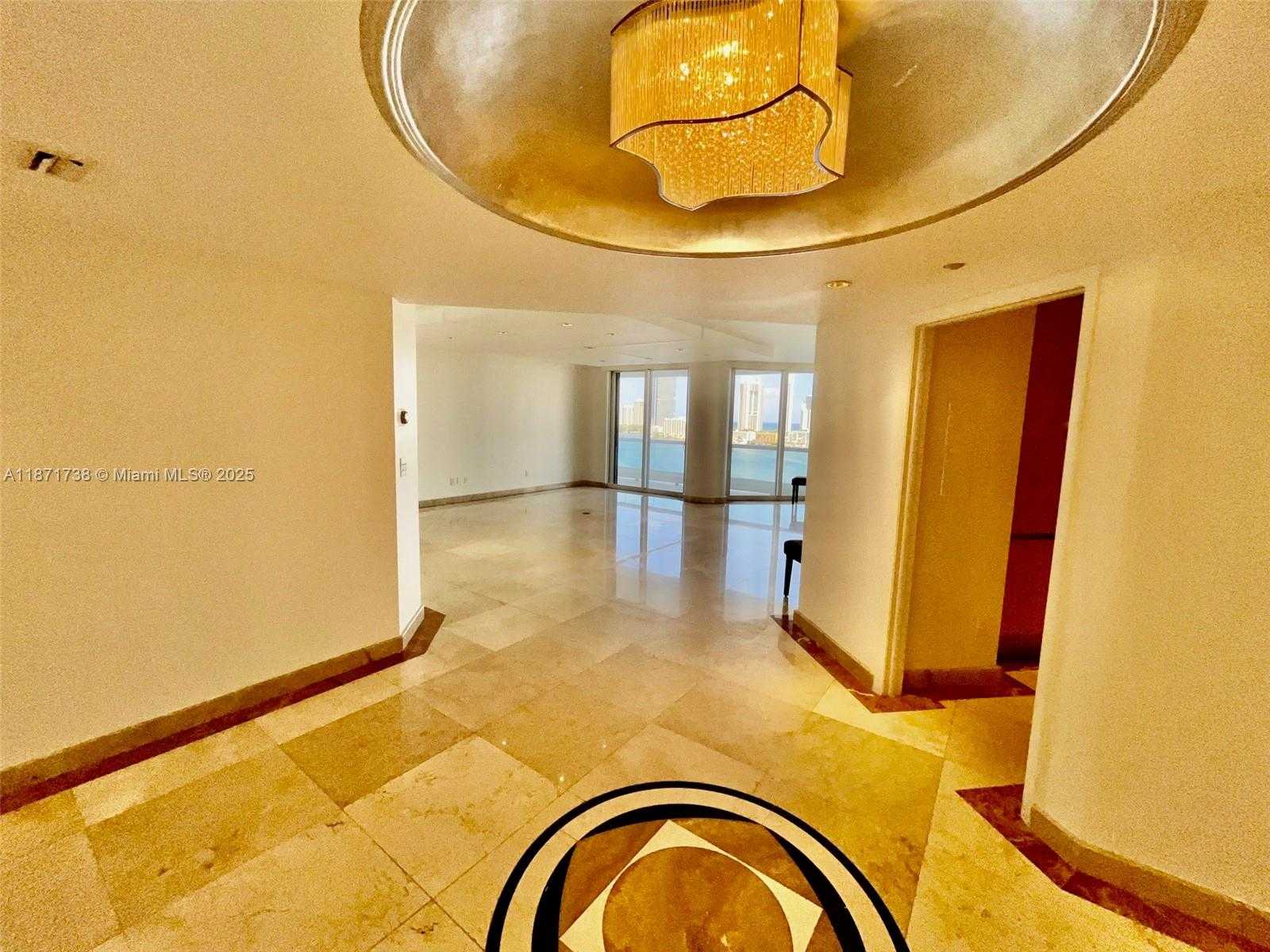Small Image of 2600 ISLAND BLVD #1503, Aventura Number 3
