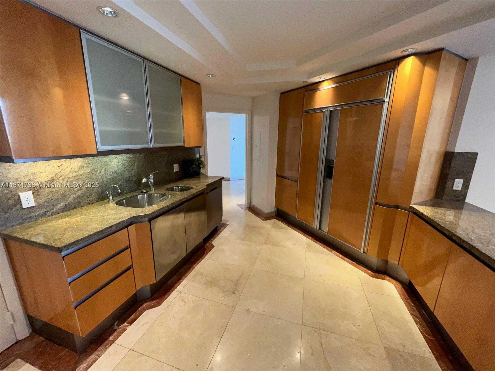 Small Image of 2600 ISLAND BLVD #1503, Aventura Number 9
