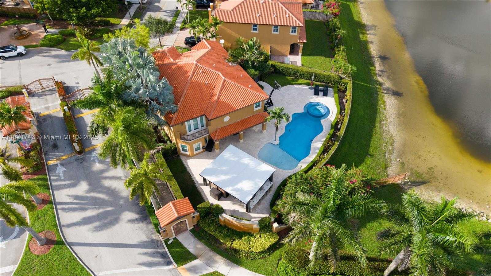 Small Image of Miami Number 3