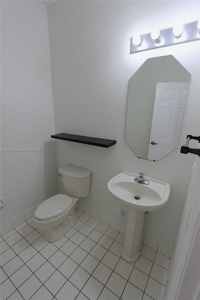 Small Image of 15276 SOUTH WEST 88 TE #15276, Miami Number 12
