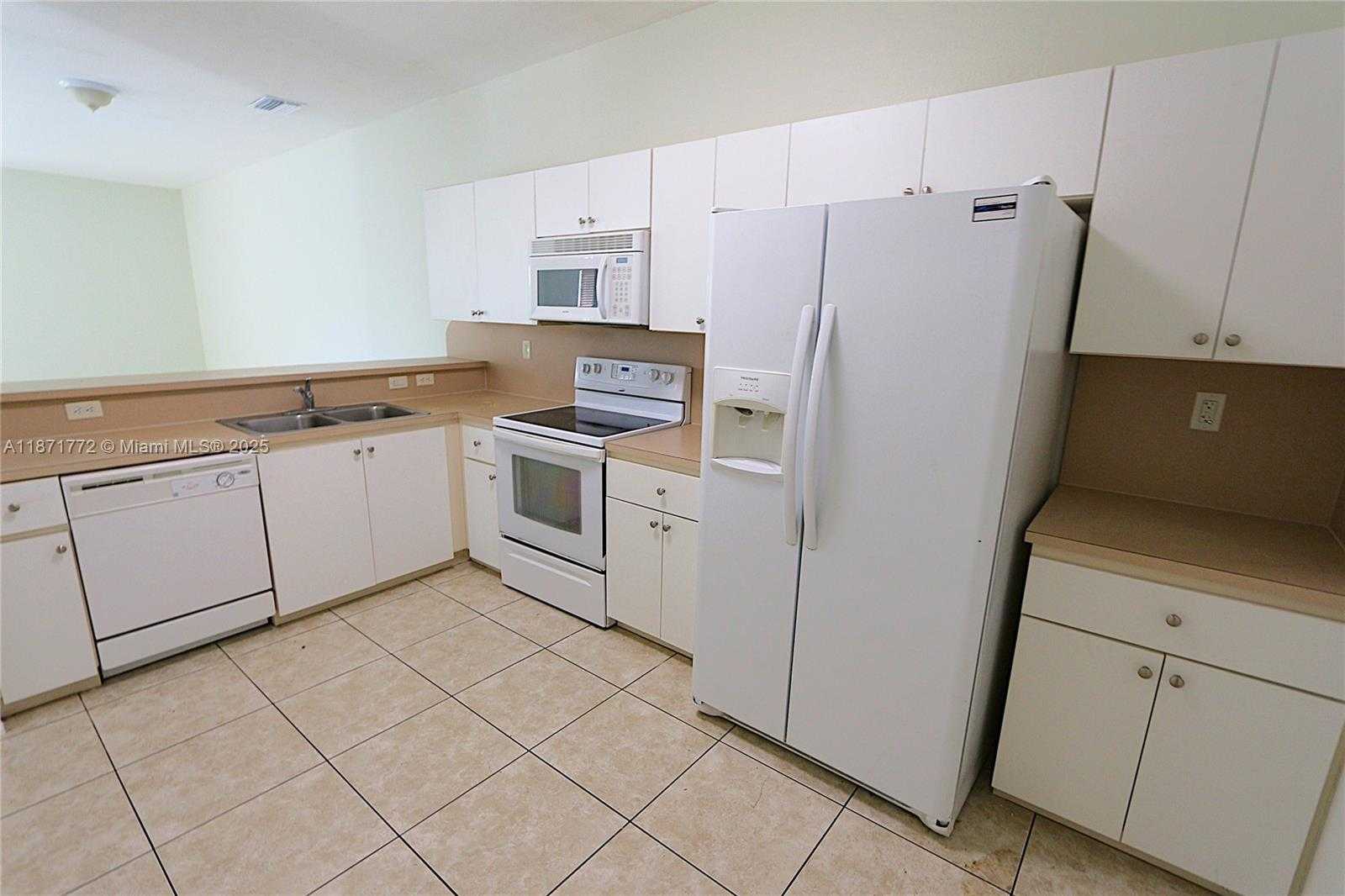 Small Image of 15276 SOUTH WEST 88 TE #15276, Miami Number 4