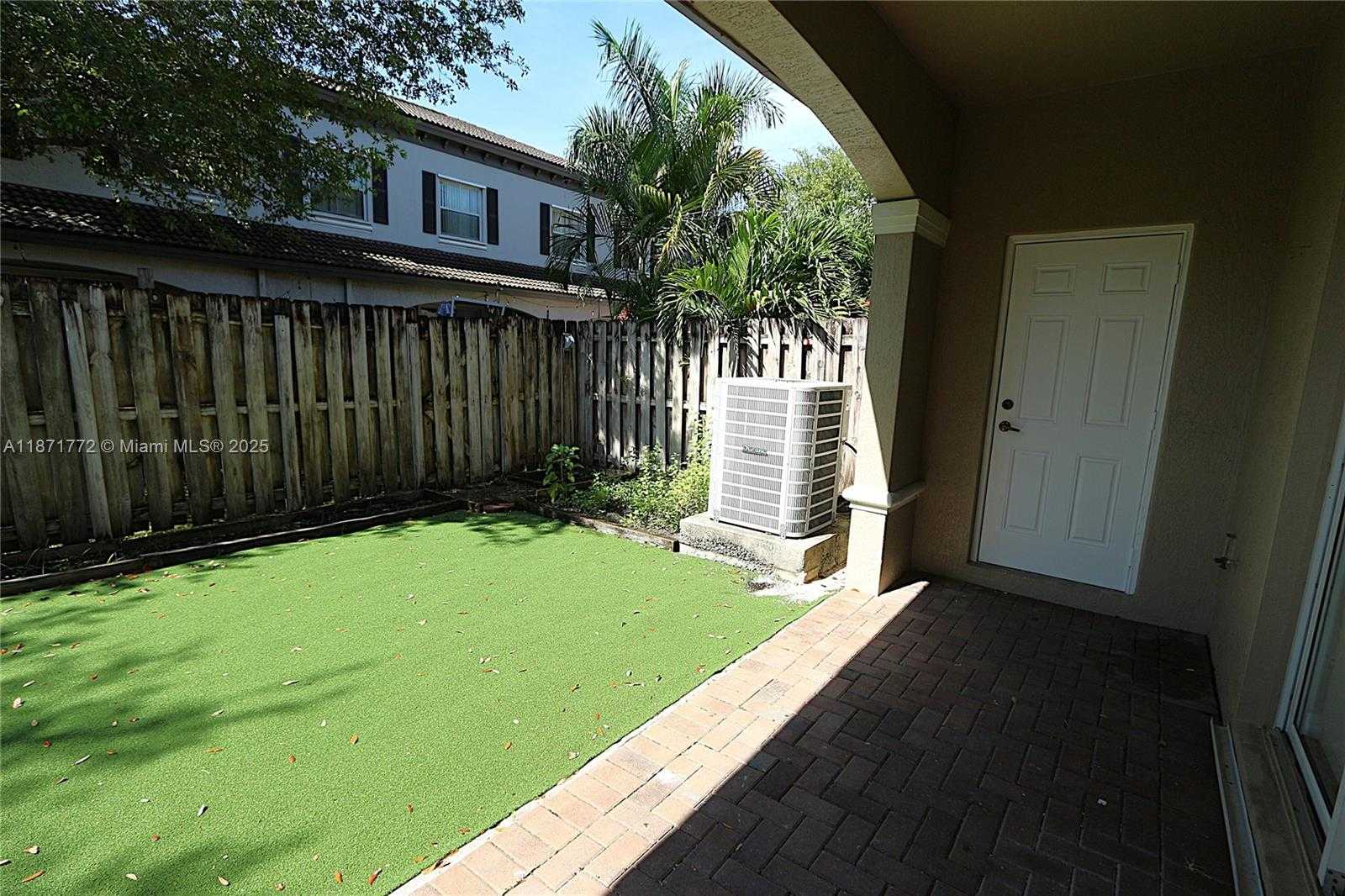 Small Image of 15276 SOUTH WEST 88 TE #15276, Miami Number 9