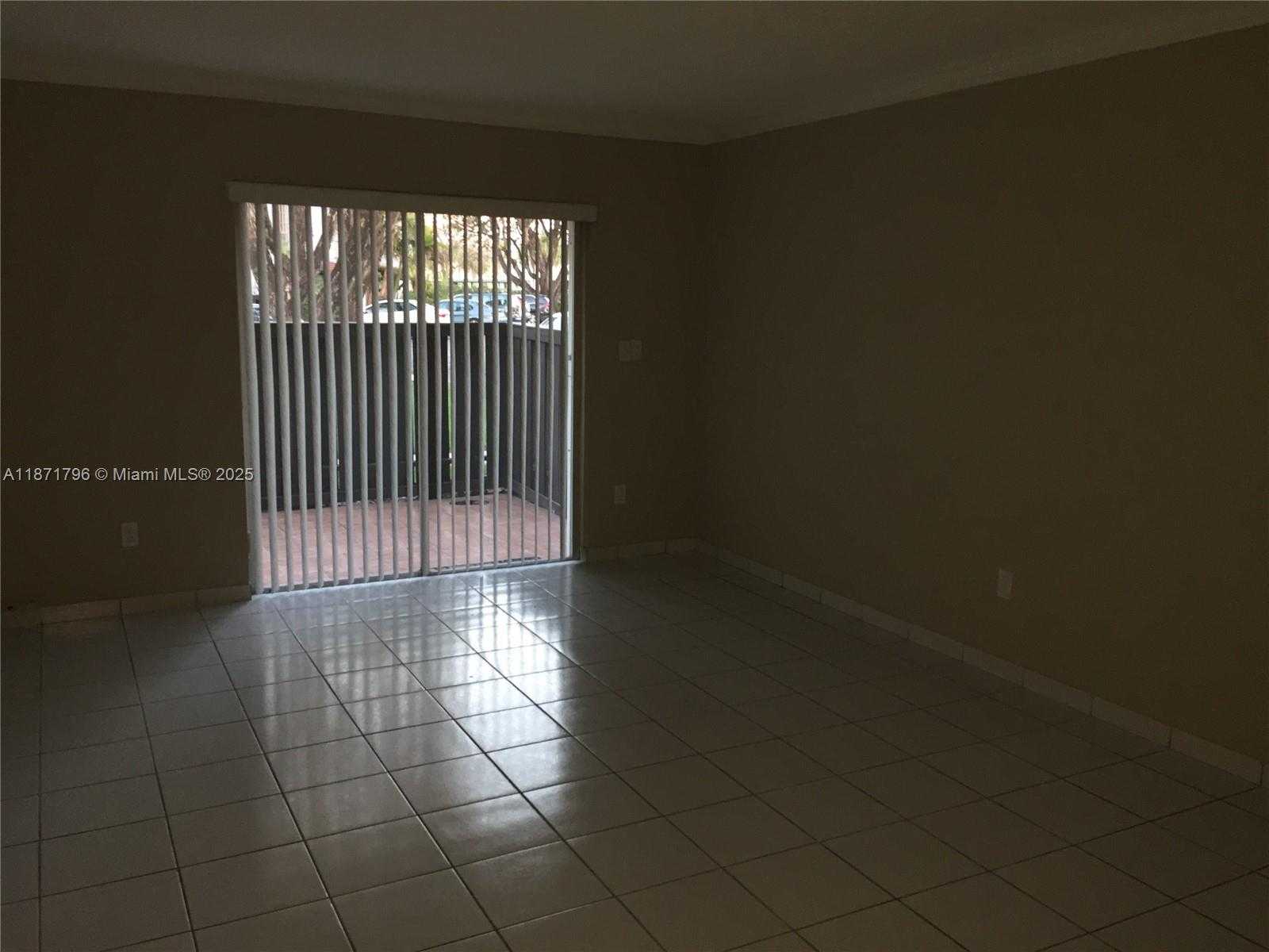 Small Image of 10740 NORTH KENDALL DR #L-15, Miami Number 3