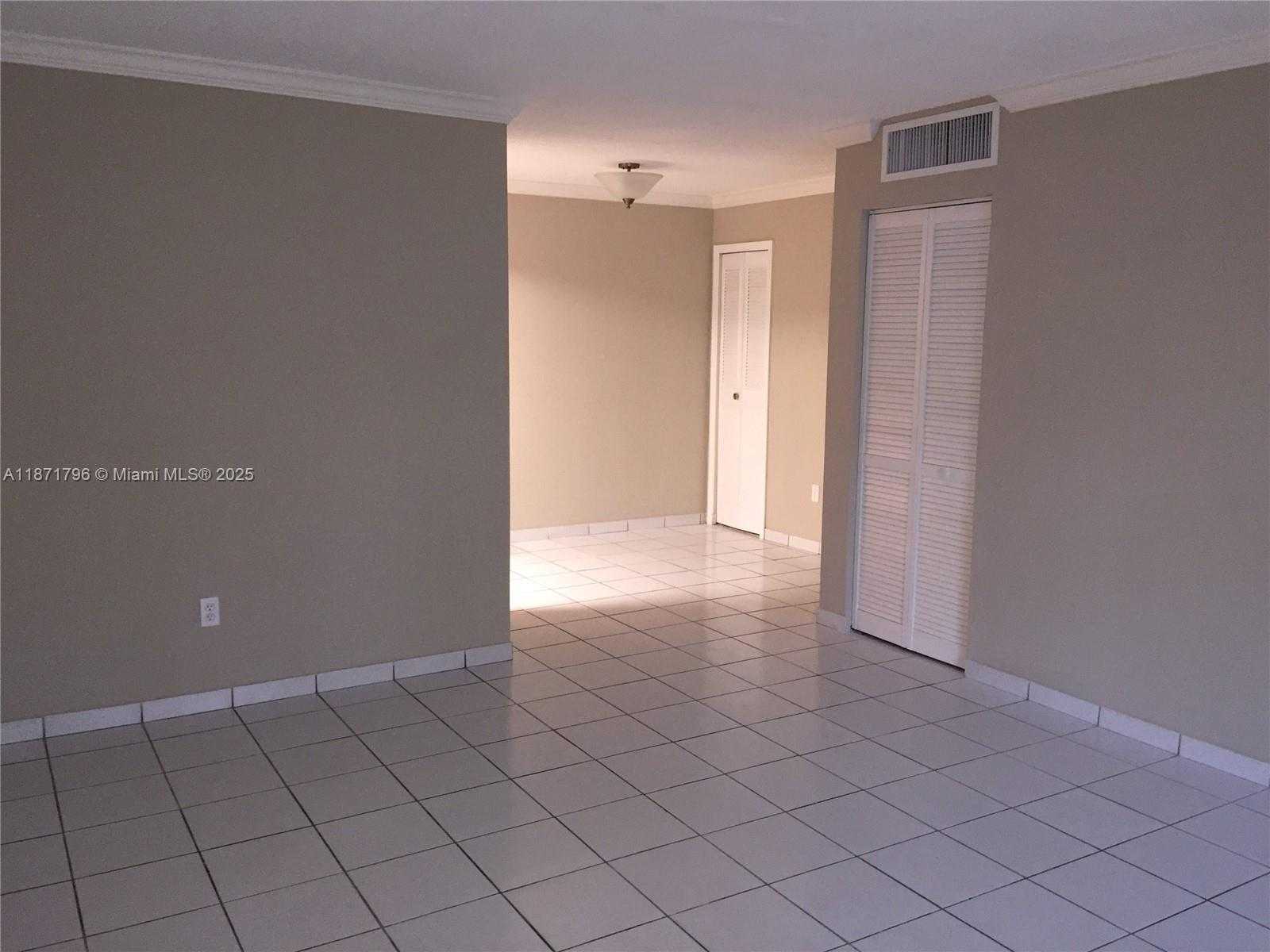 Small Image of 10740 NORTH KENDALL DR #L-15, Miami Number 4