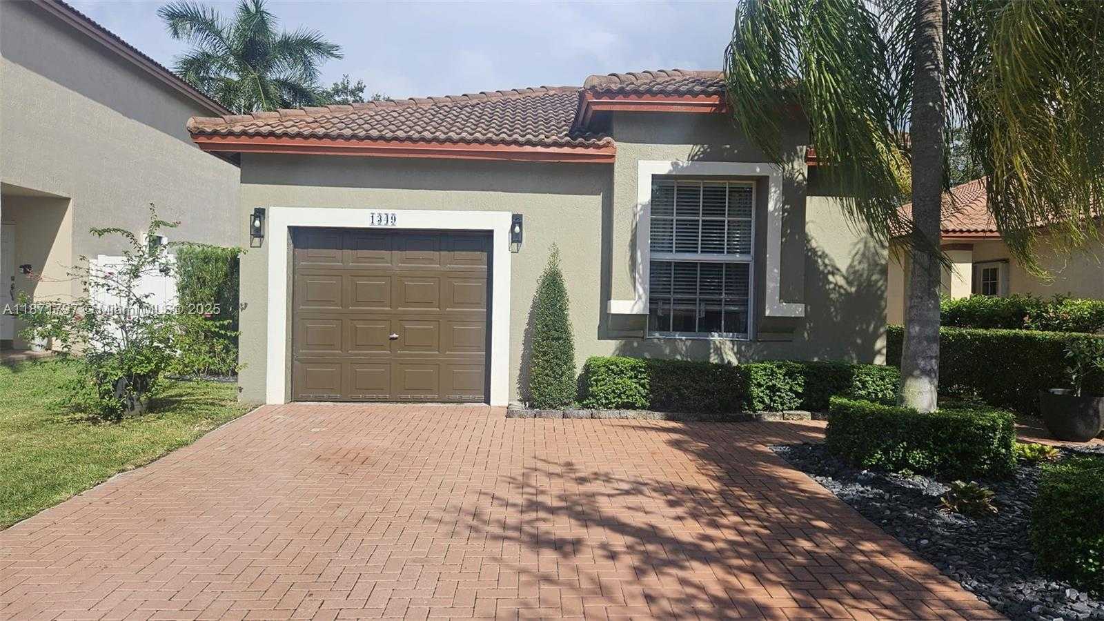 Small Image of 1349 NORTH WEST 192ND TER, Pembroke Pines Number 16