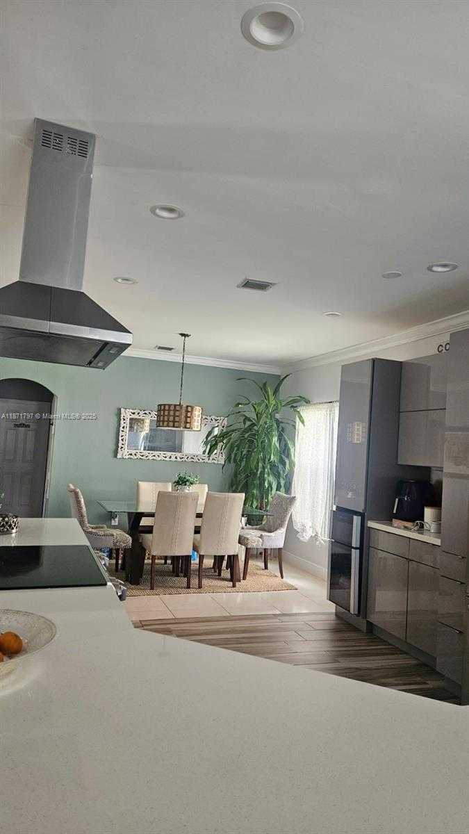 Small Image of 1349 NORTH WEST 192ND TER, Pembroke Pines Number 5