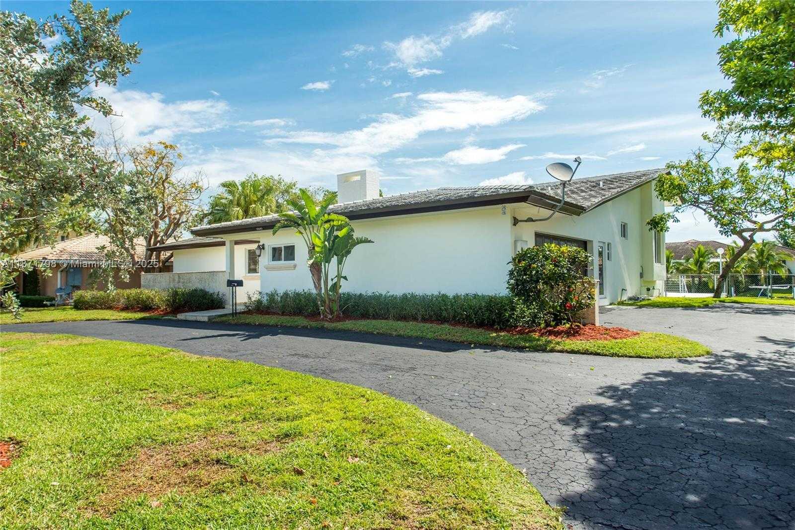 Small Image of 13001 NEVADA ST, Coral Gables Number 13