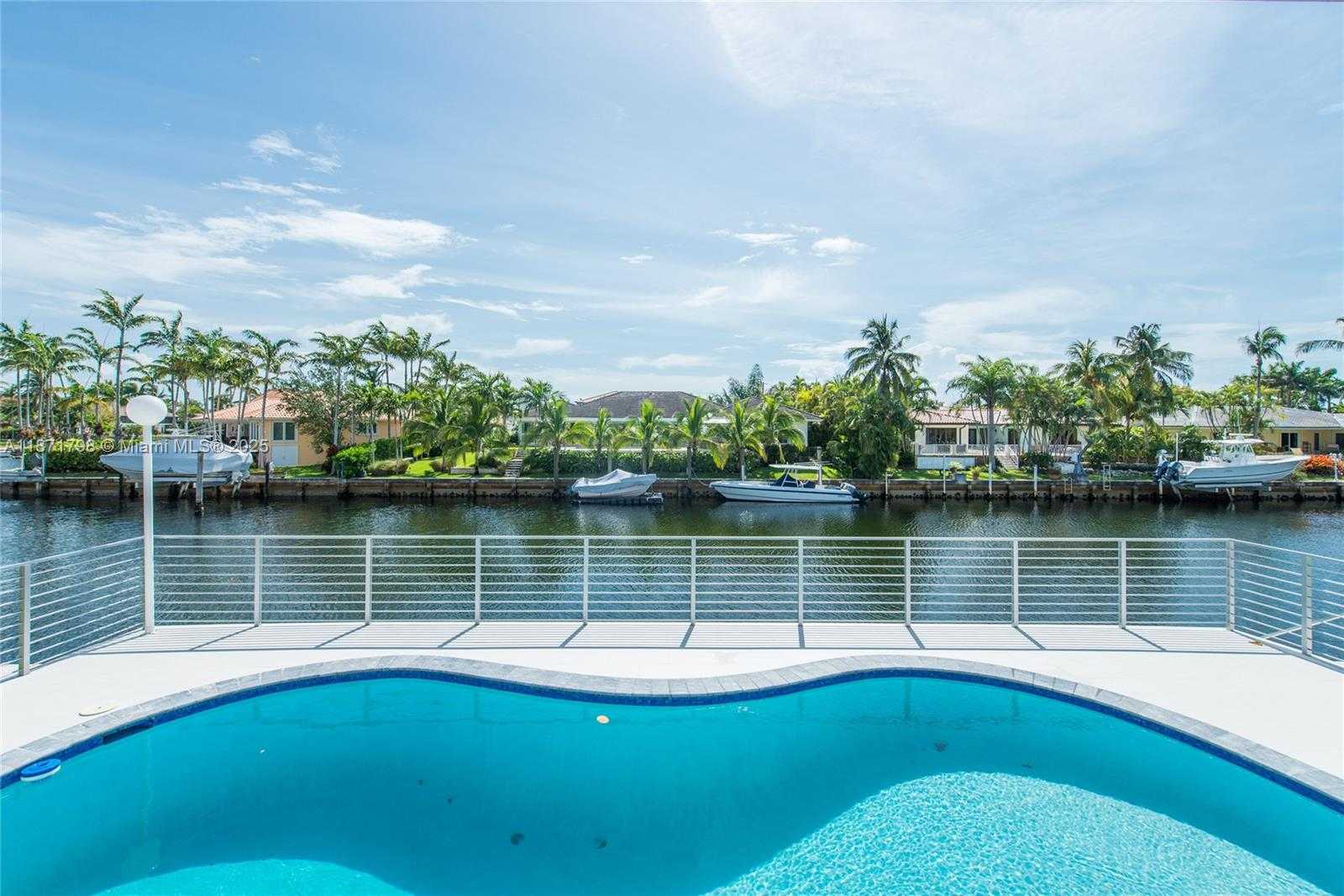 Small Image of 13001 NEVADA ST, Coral Gables Number 2
