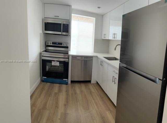 Small Image of 17560 ATLANTIC BLVD #501, Sunny Isles Beach Number 10