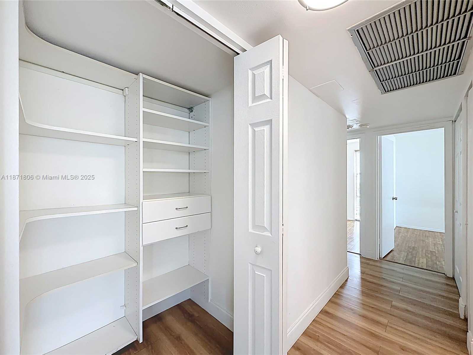 Small Image of 17560 ATLANTIC BLVD #501, Sunny Isles Beach Number 32