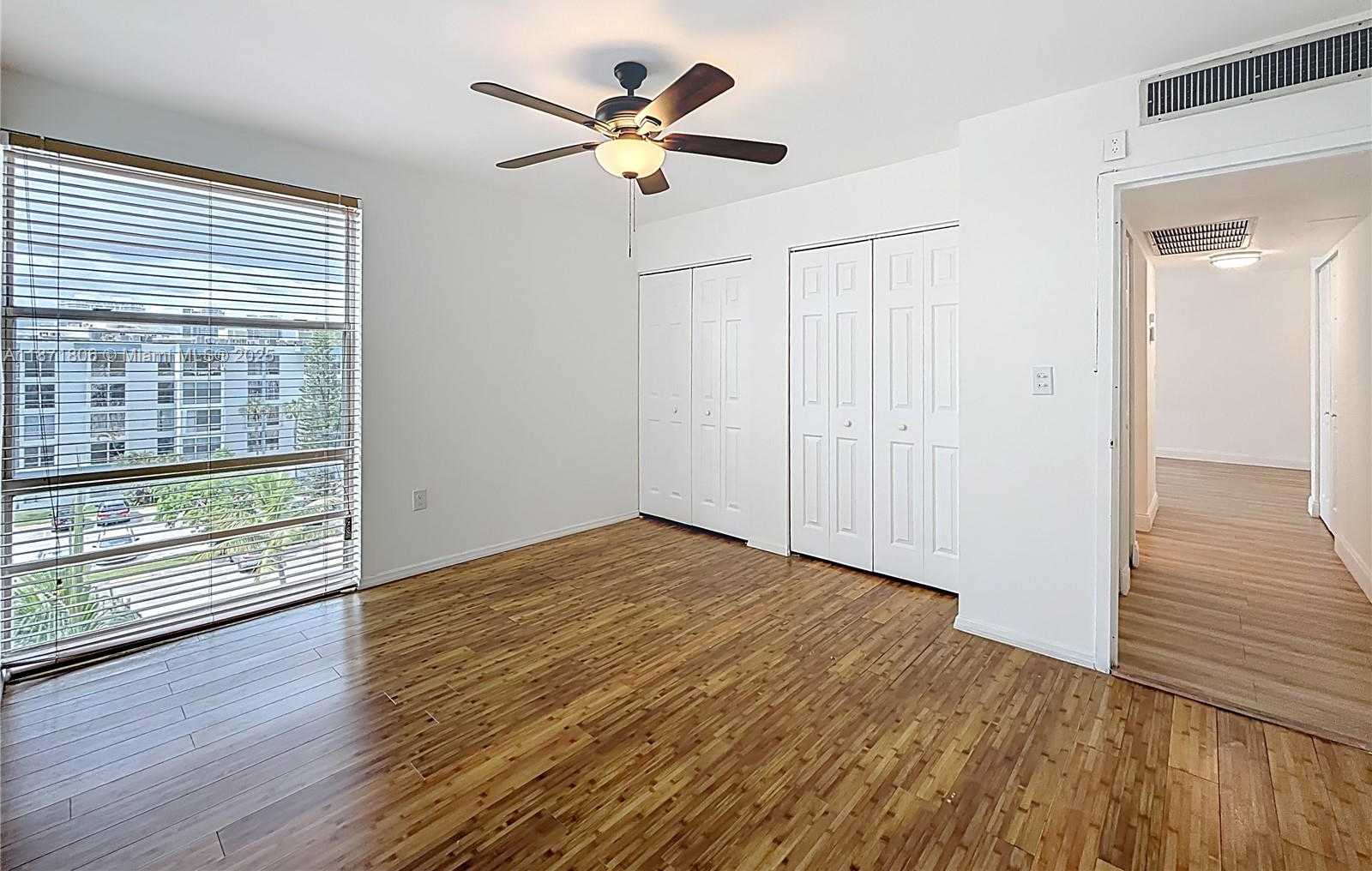 Small Image of 17560 ATLANTIC BLVD #501, Sunny Isles Beach Number 35