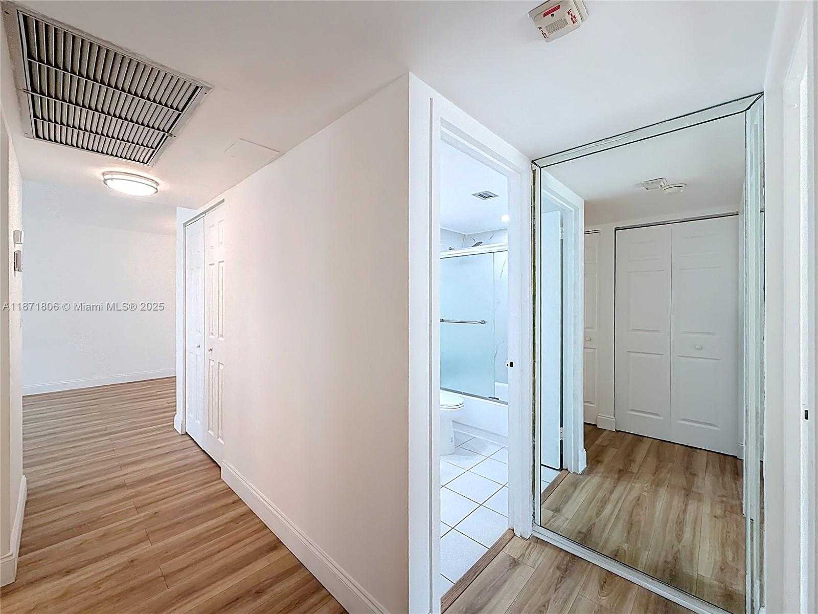 Small Image of 17560 ATLANTIC BLVD #501, Sunny Isles Beach Number 39