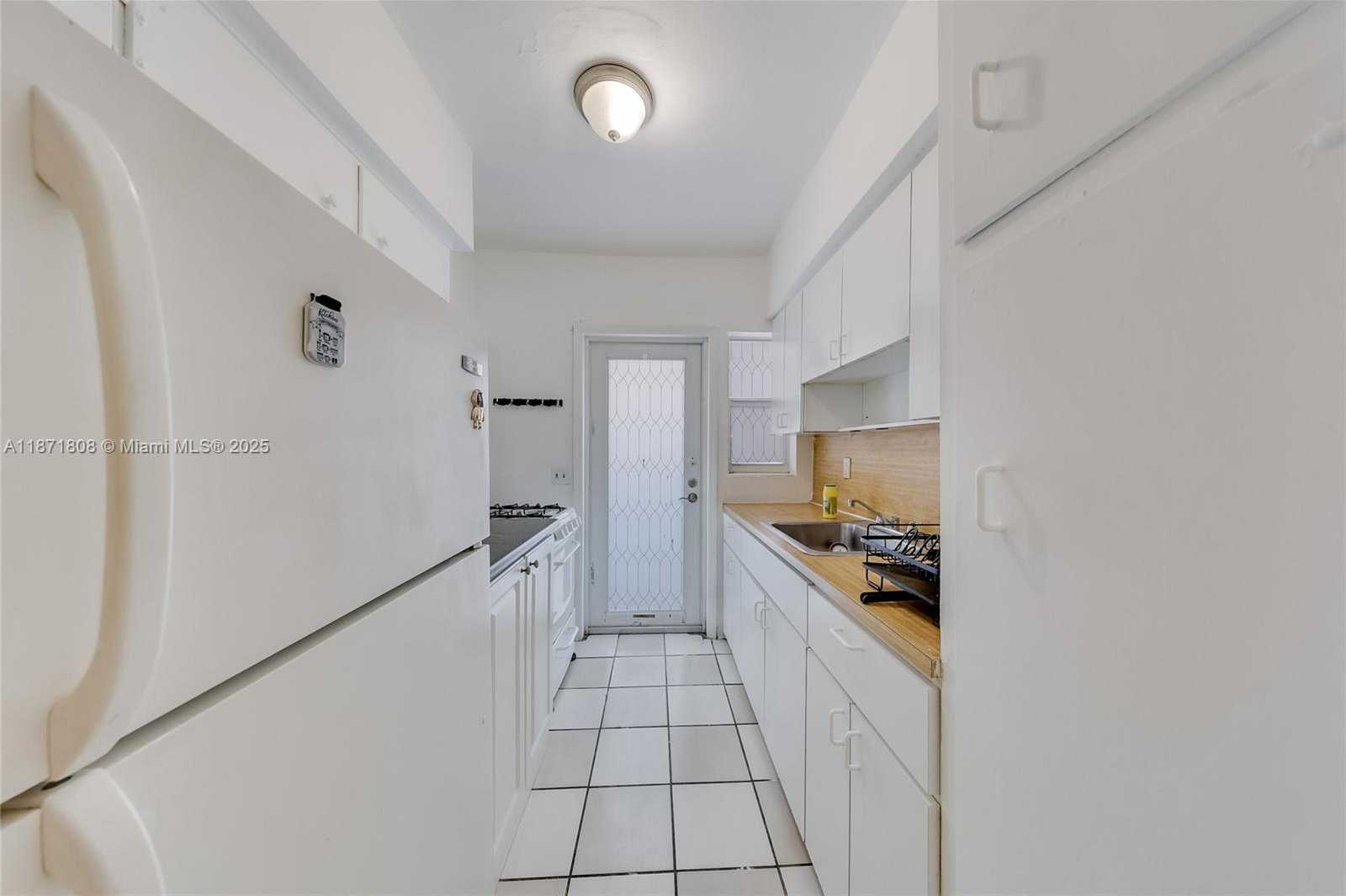 Small Image of 6930 RUE VERSAILLES #11, Miami Beach Number 11