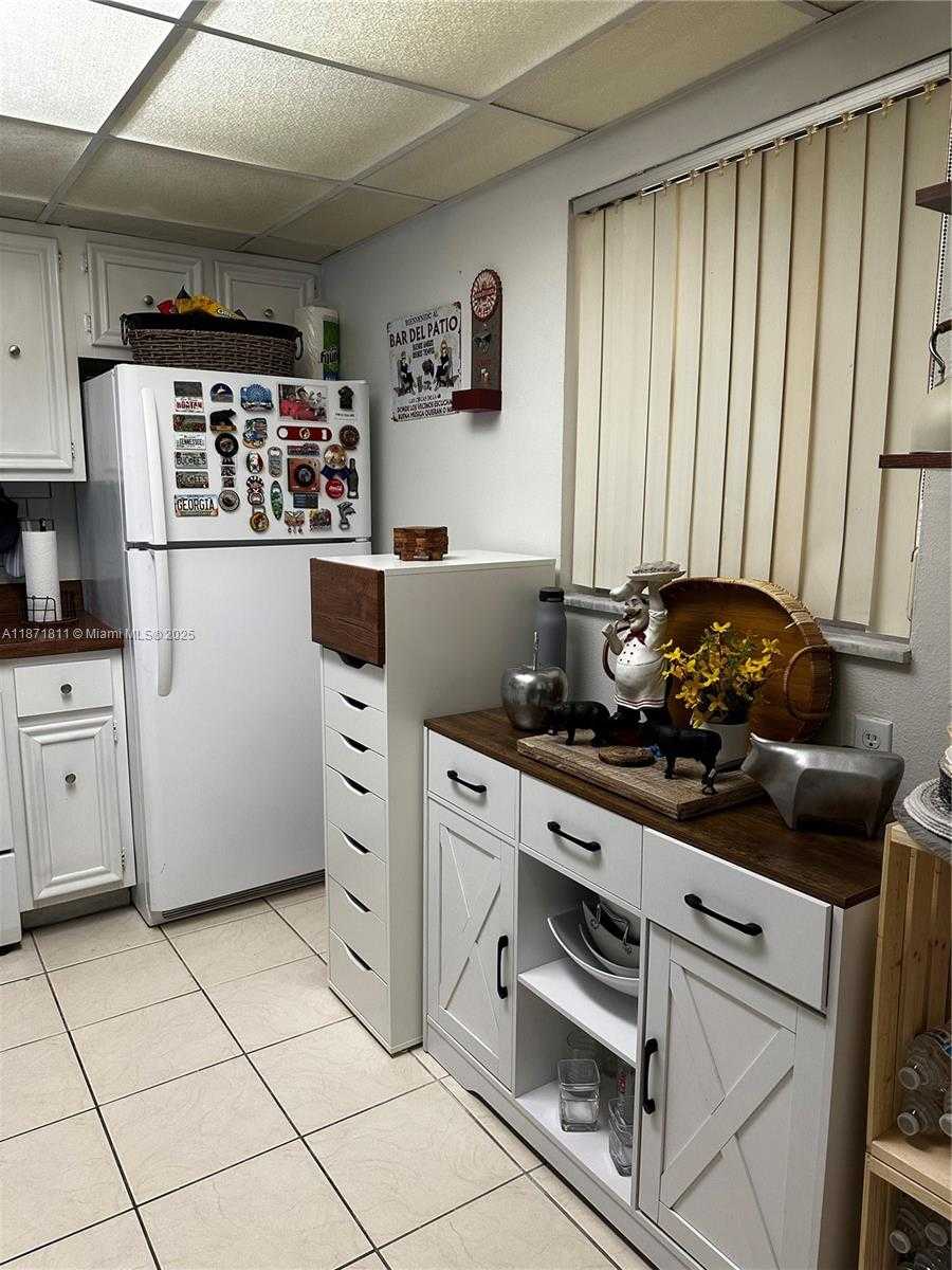 Small Image of 17901 NORTH WEST 68TH AVE #S202, Hialeah Number 5