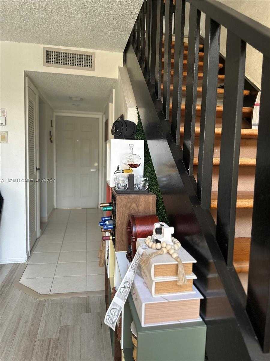 Small Image of 17901 NORTH WEST 68TH AVE #S202, Hialeah Number 9