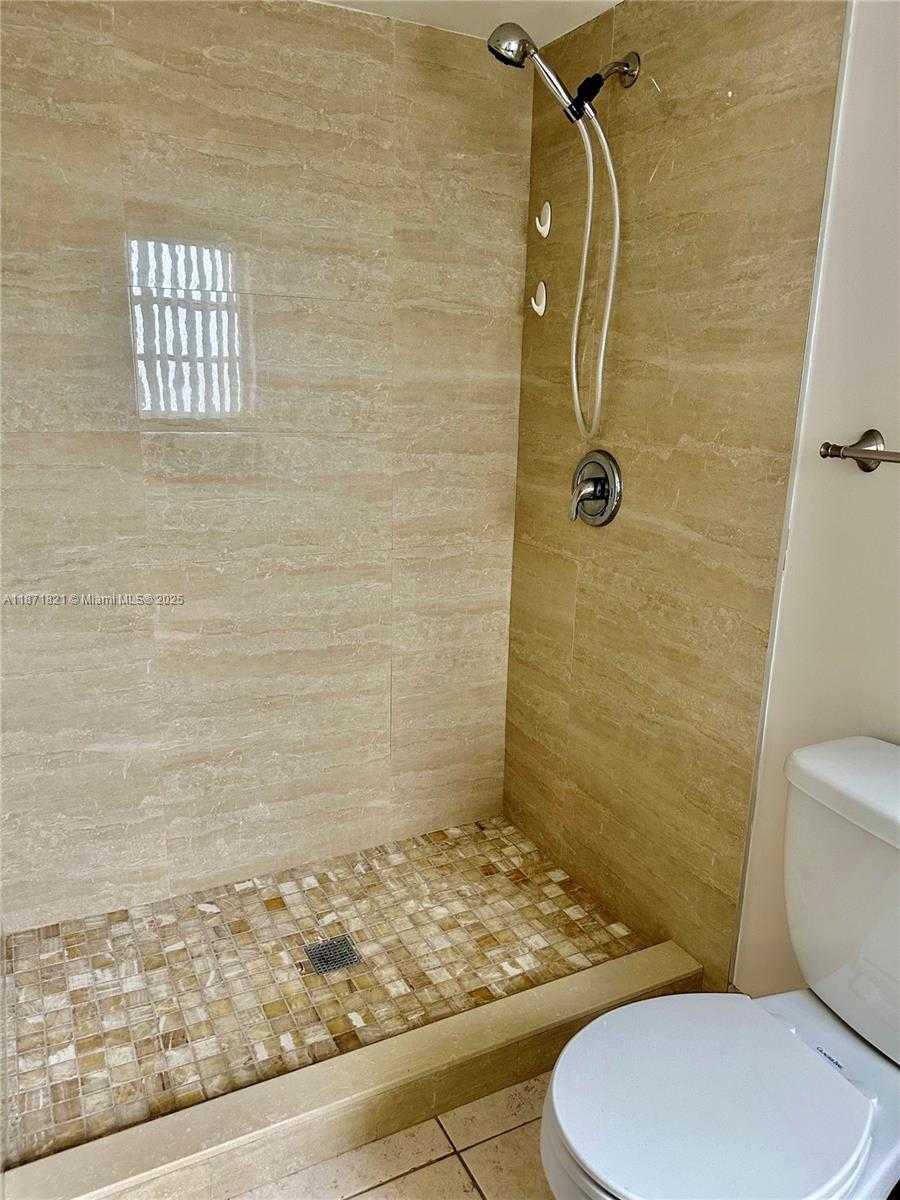 Small Image of 300 NORTH EAST 12TH AVE #101, Hallandale Beach Number 10