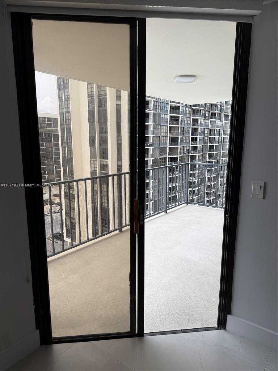 Small Image of 1865 BRICKELL AVE #A1411, Miami Number 4